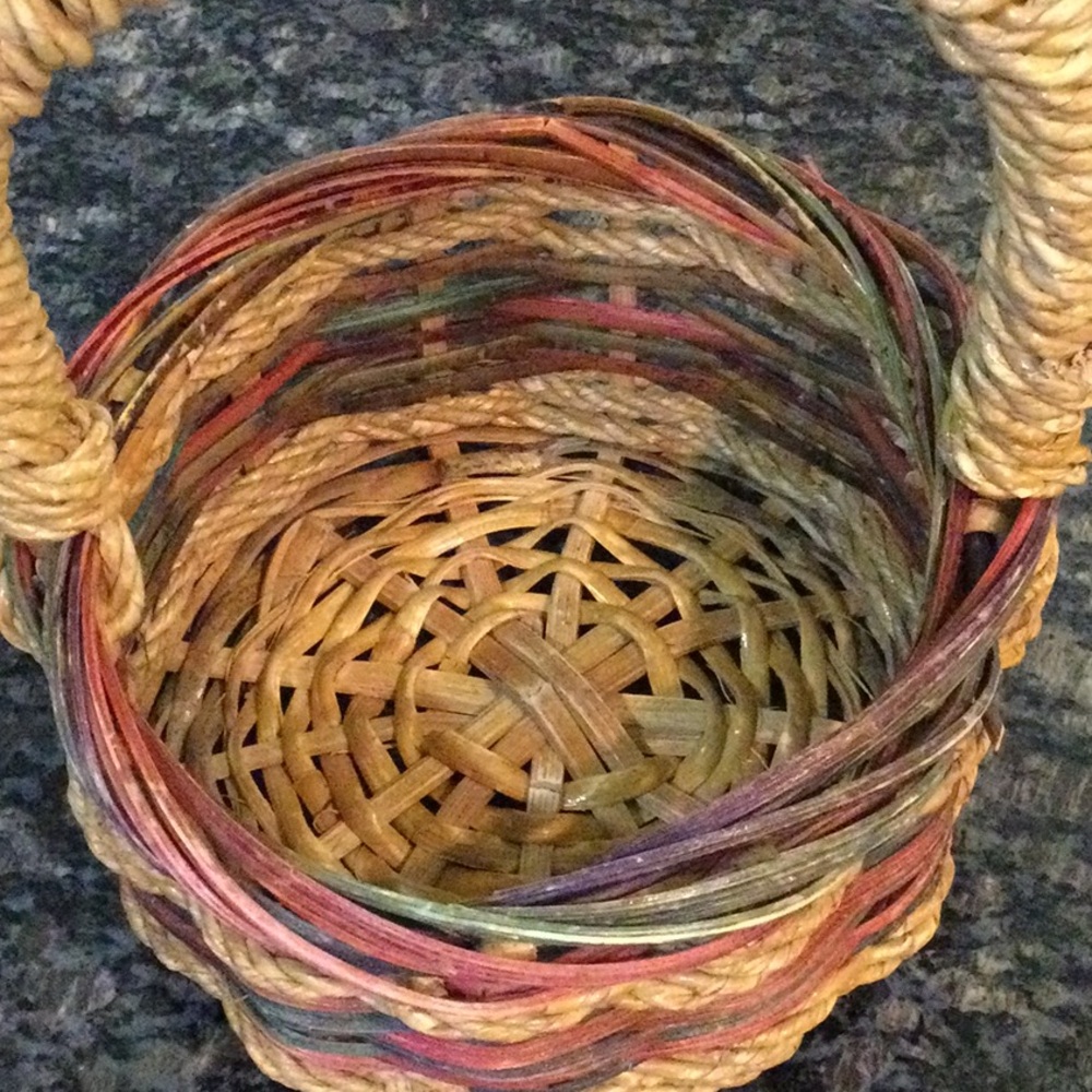 Handwoven Basket with Handle - Picture 2 of 3